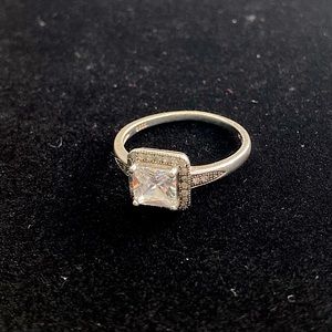 .925 Sterling Silver CZ Princess cut Ring sz 7